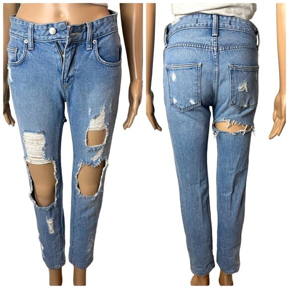 Lovers + Friends Ezra Skinny Distressed Boyfriend Jeans Light Wash - Picture 1 of 11